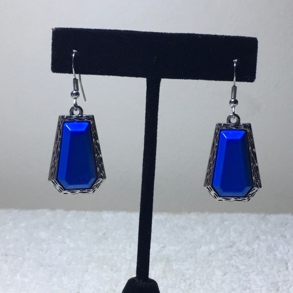 Vintage Geometric Dangle Earrings in Blue and Silvertone Metal (2in) - Picture 2 of 4